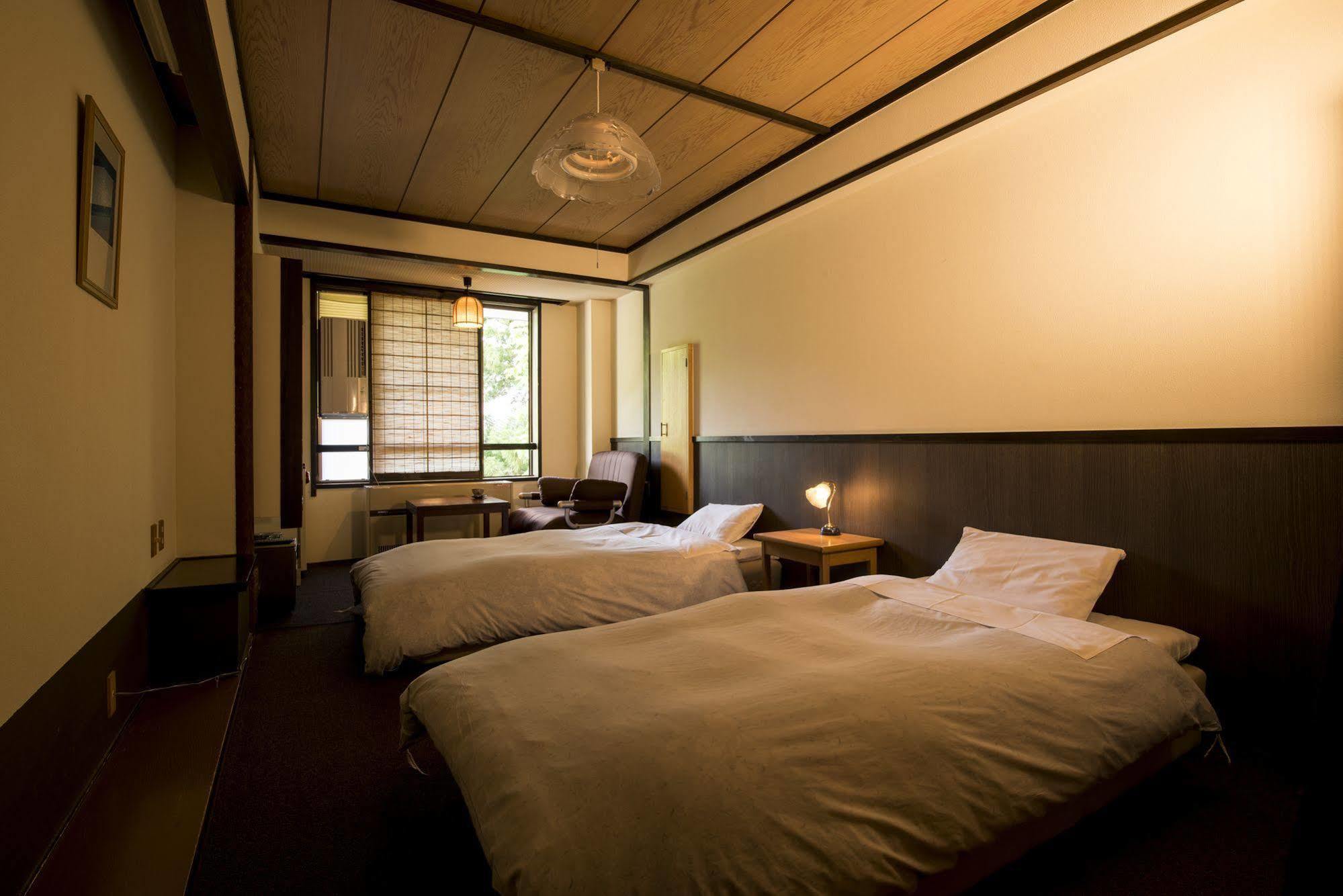 Takamiya Hammond Hotel 3*